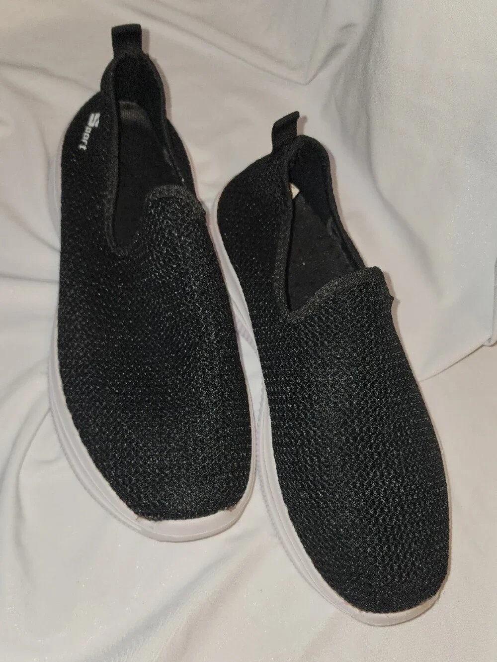 Sport Size 40 US 9-9.5 Slip-On Black Mesh Sneakers with White Sole